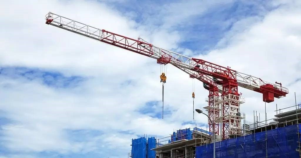 目前智慧工地管理系统解决了什么问题，对建筑产业发展有哪些意义